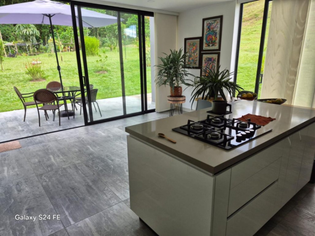 Vía Manizales-Chinchina, LAS PAVAS, Manizales, Caldas, Colombia 5